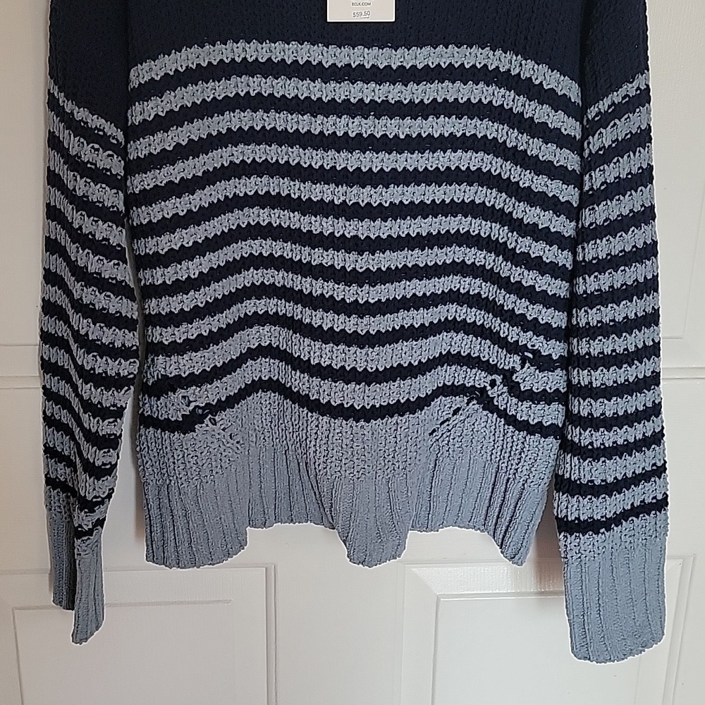 Wonderly women's long sleeved Mockneck Sweater. Blue, medium, NWT. - Picture 8 of 9